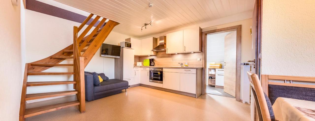 Bartlhof-Ferienwohnungen-Zimmer Burglengenfeld Eksteriør bilde