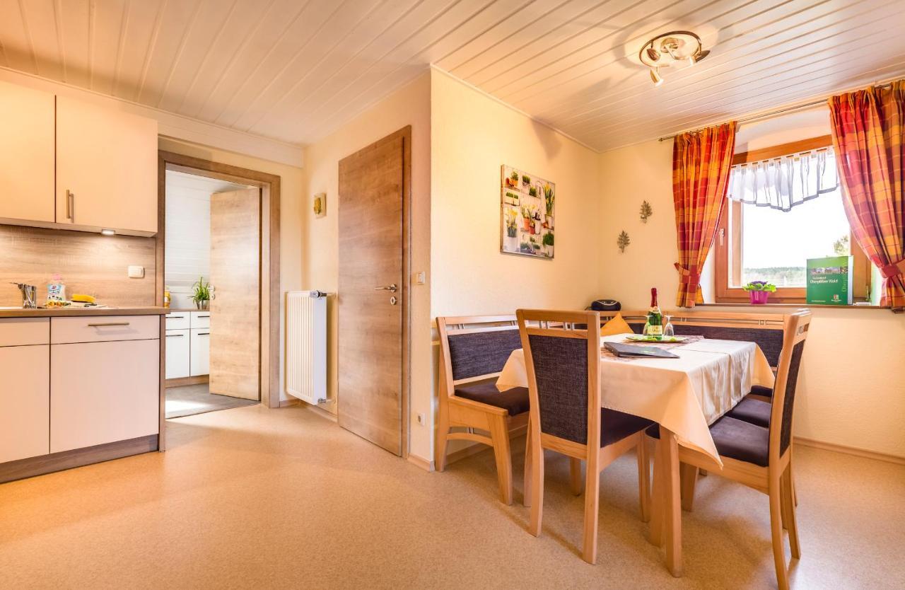 Bartlhof-Ferienwohnungen-Zimmer Burglengenfeld Eksteriør bilde