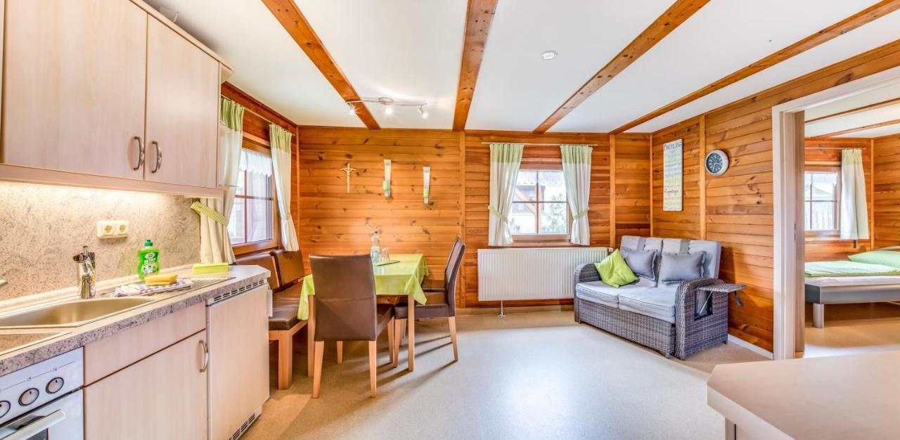 Bartlhof-Ferienwohnungen-Zimmer Burglengenfeld Eksteriør bilde