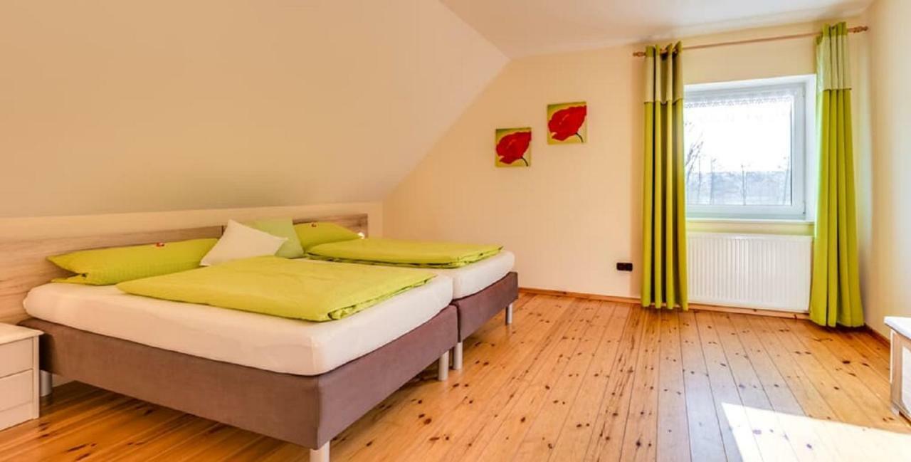 Bartlhof-Ferienwohnungen-Zimmer Burglengenfeld Eksteriør bilde